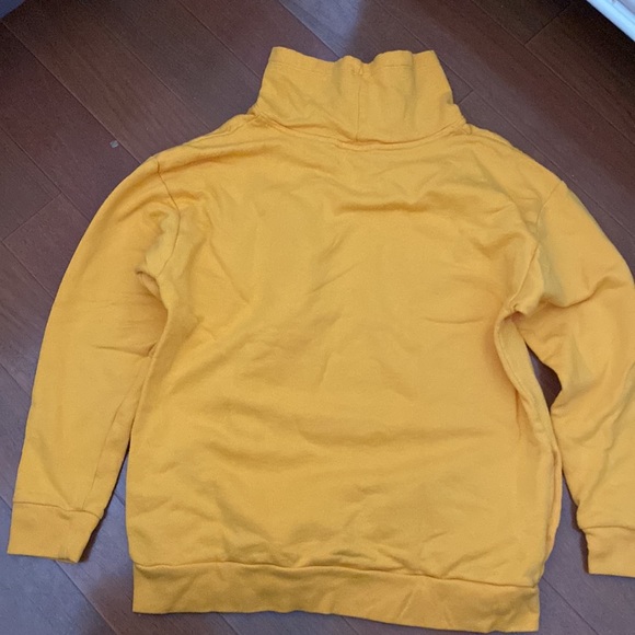 PINK Sweatshirt - Picture 5 of 5